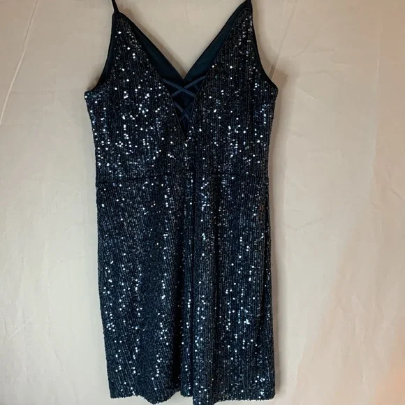 Elegant Navy Sequin Dress - Picture 3 of 10